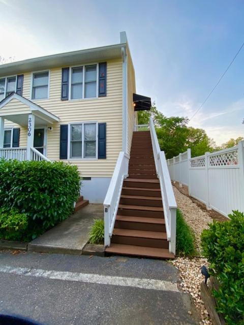 Trendy 2Bed 2 Bath Villa In The Village With King Bed ローリー エクステリア 写真